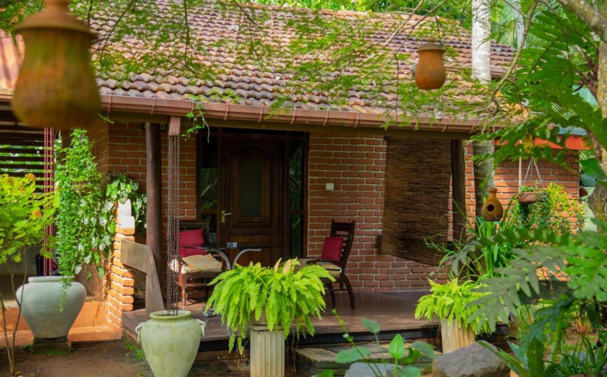 Hotel Heladiv Anuradhapura Exterior foto